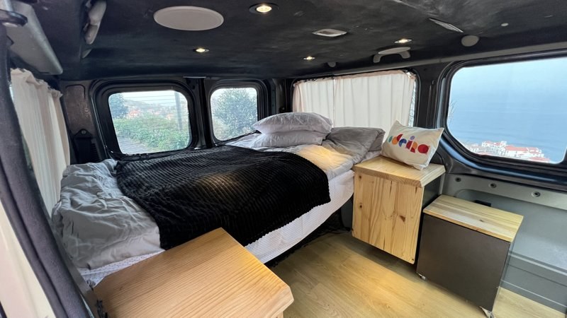 Geko sleeping area with ocean view