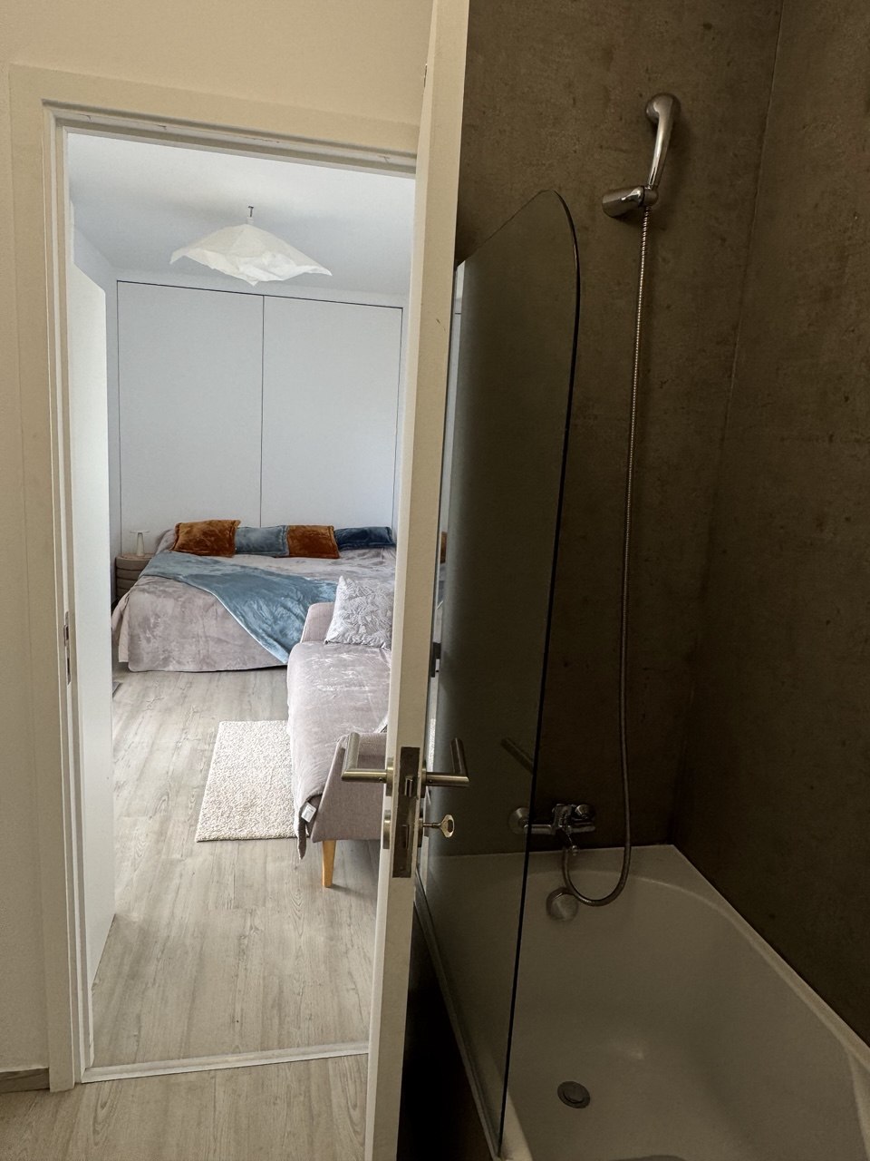 Master bedroom — Botanical Garden Retreat