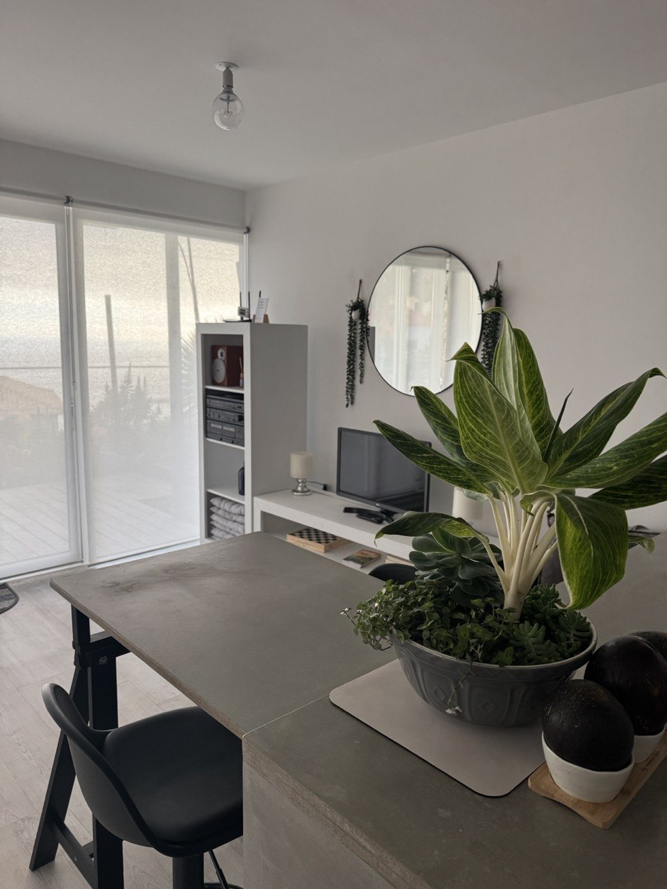 Kitchen and granite bar table in Botanical Garden Retreat Funchal