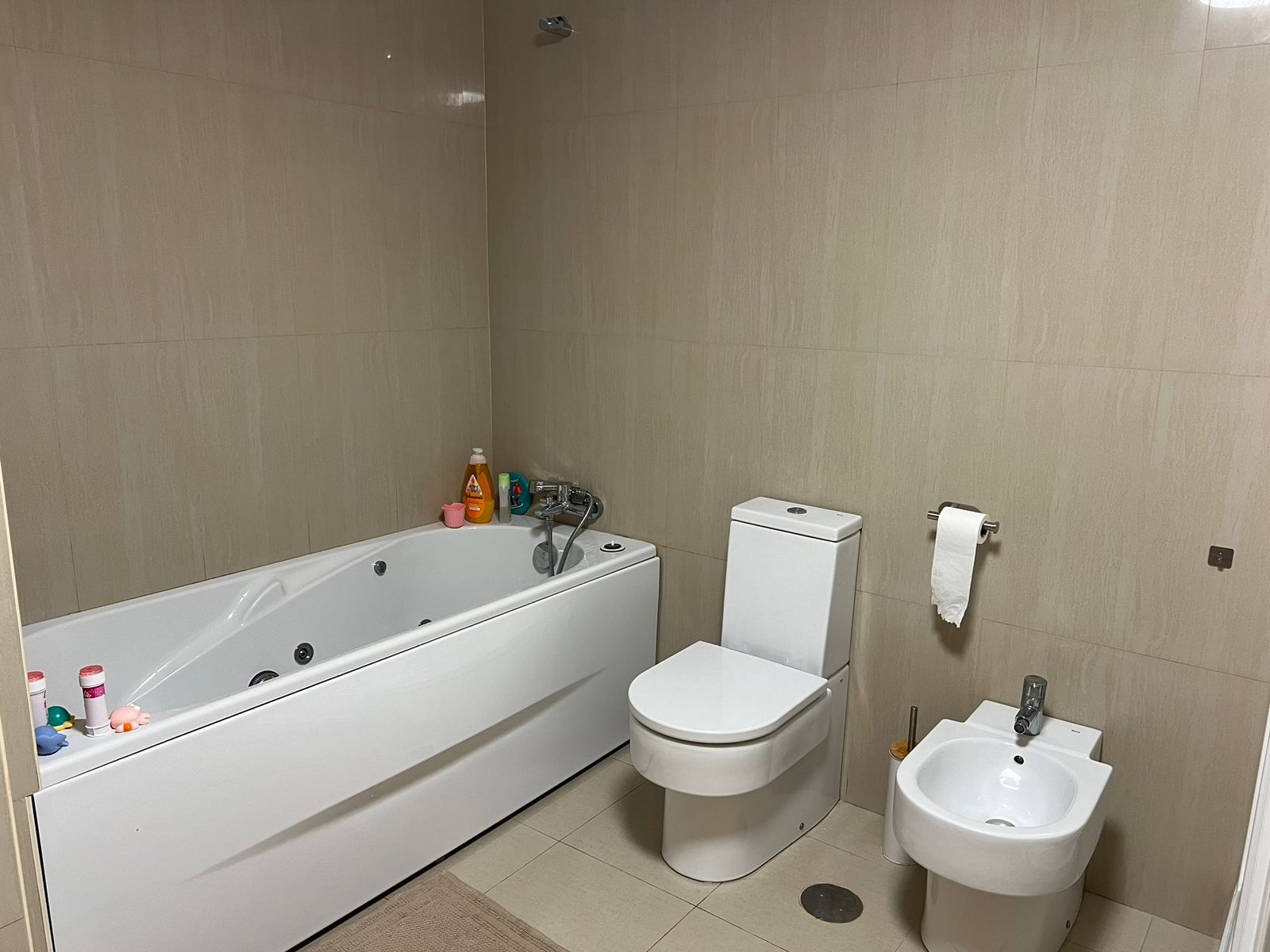 Jacuzzi bathroom — Machico apartment Madeira